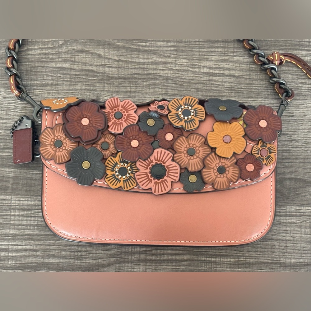 EUC Coach Clutch with Tea Rose Appliqué - Picture 5 of 14